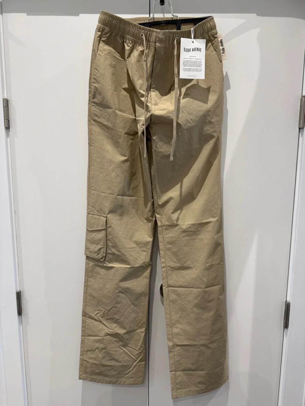 Djerf Avenue Sporty Pants Sand - Tall - Picture 7 of 9